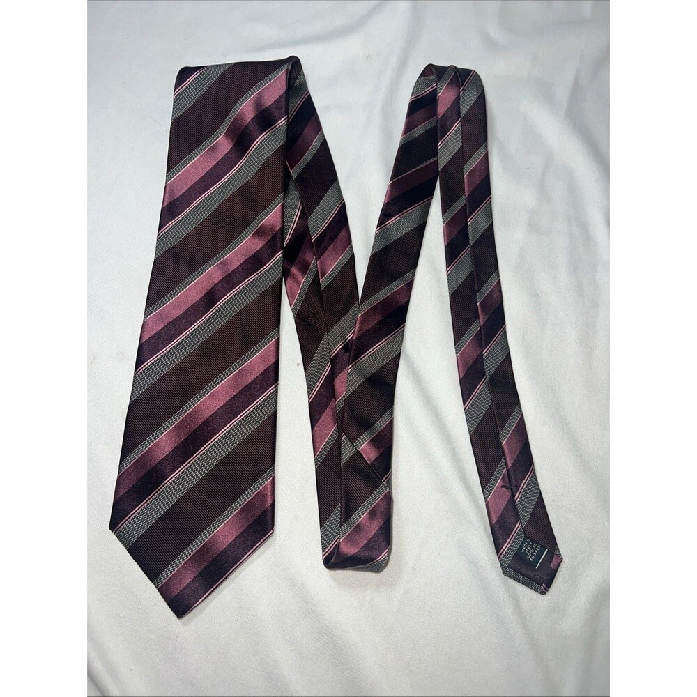 Banana Republic Handmade Luxury 100% Italian Silk Neck Tie for Men 58"L 3.75"W